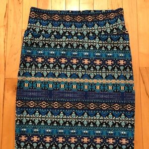 EUC Medium LuLaRoe Cassie